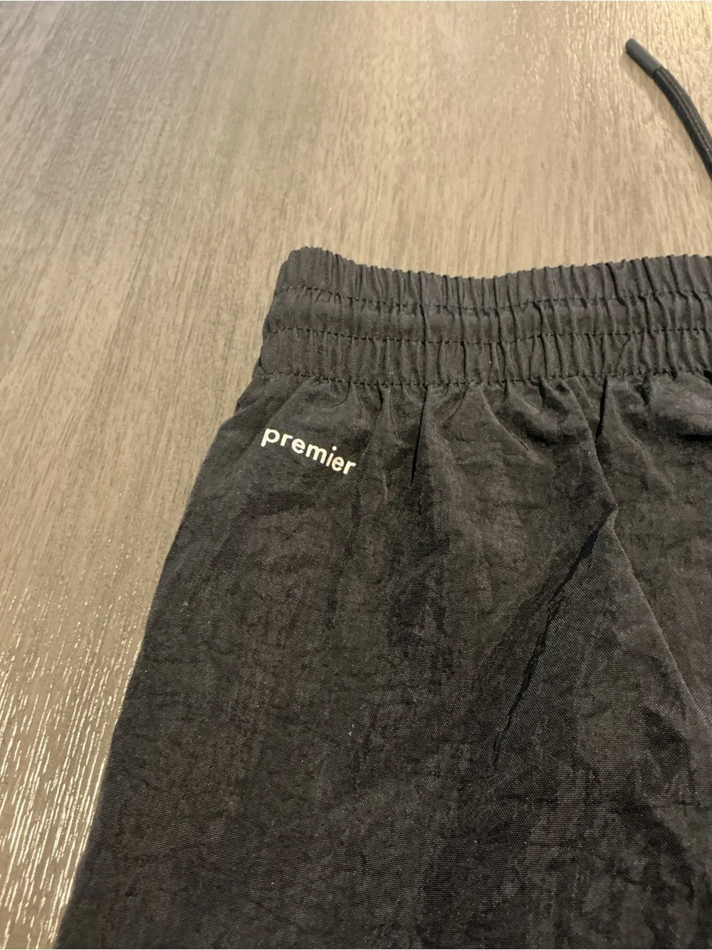 Umbro Men’s Sweeper Crinkle Nylon Track Pants Black Double Diamond Side Size M